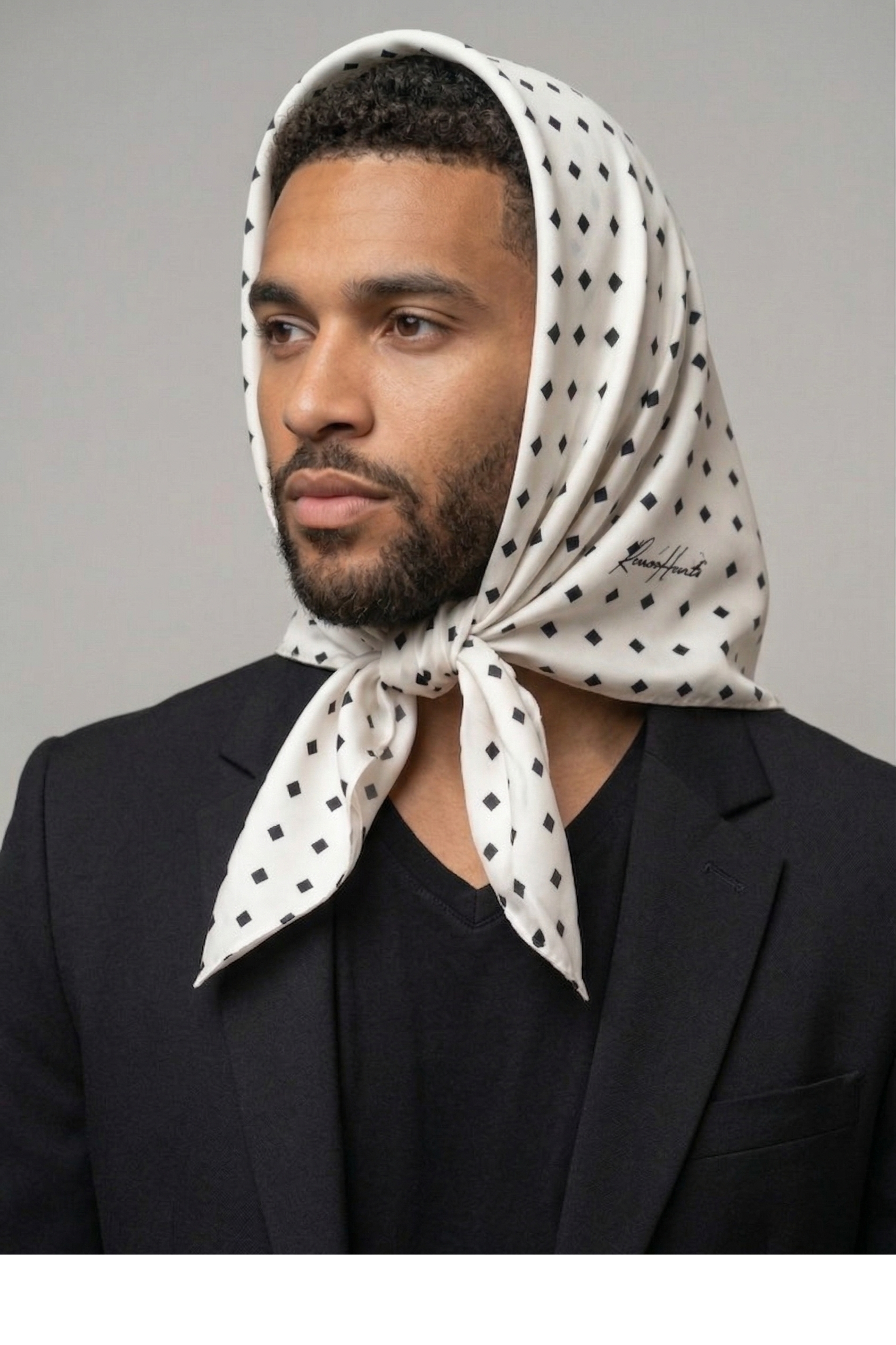 Square Dot Scarf PRE-ORDER F'26 – Romeo Hunte